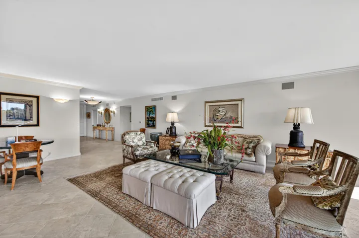 08-5500-Collins-Ave-LPG