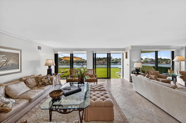 17-5500-Collins-Ave-LPG
