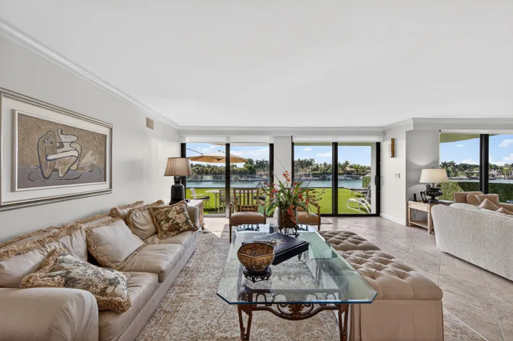 14-5500-Collins-Ave-LPG