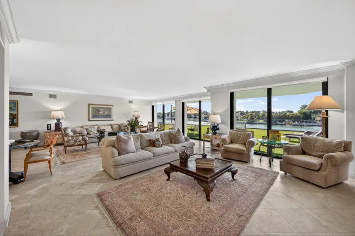 13-5500-Collins-Ave-LPG
