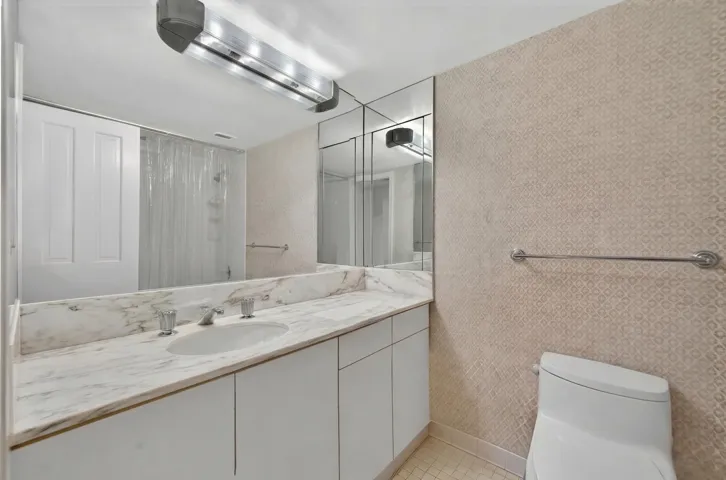 35-5500-Collins-Ave-LPG