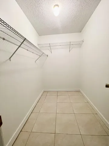 closet 1
