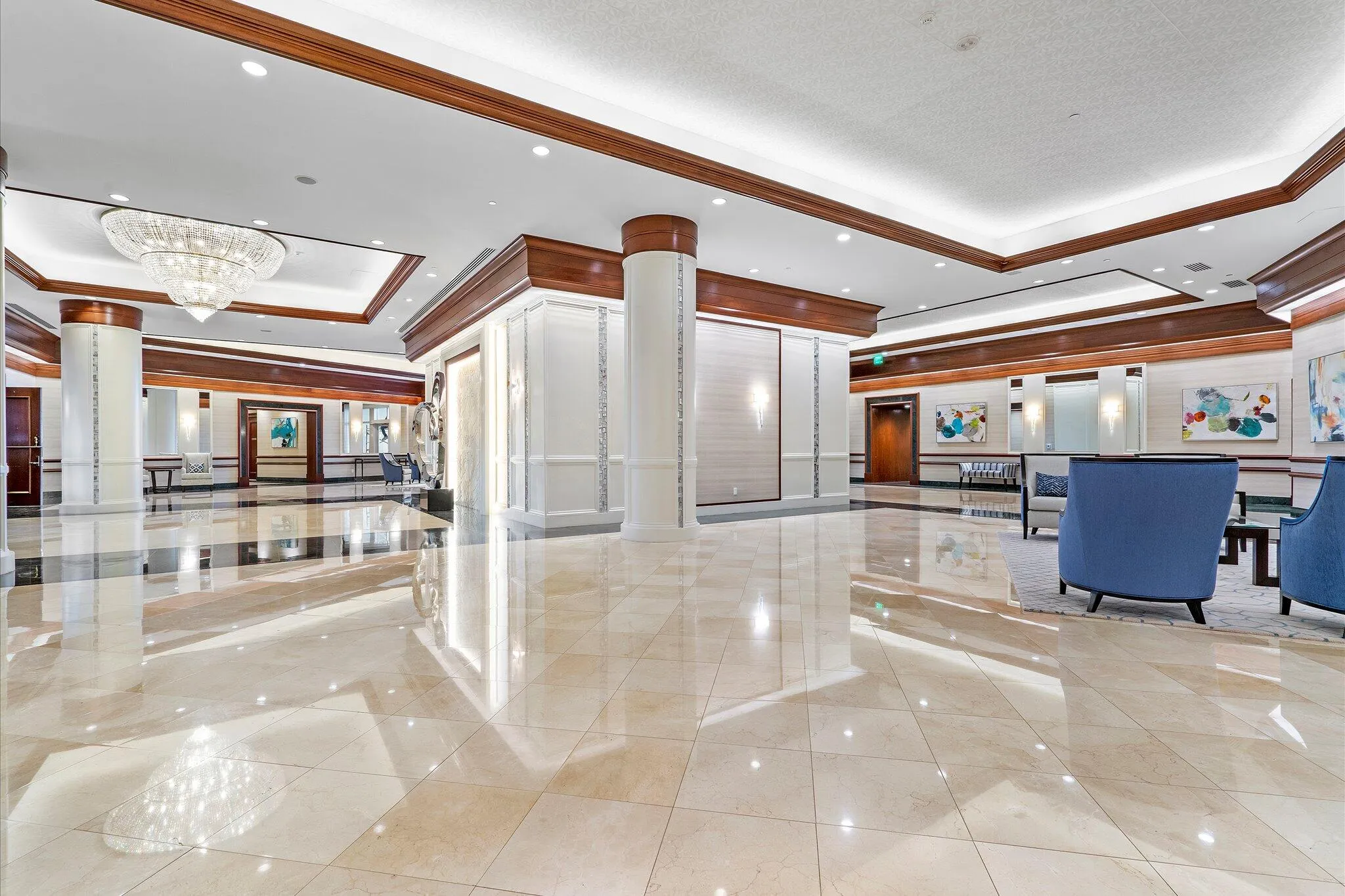 37-Lobby2
