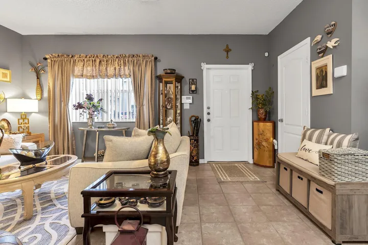 16637 NW 73 pl - - 020