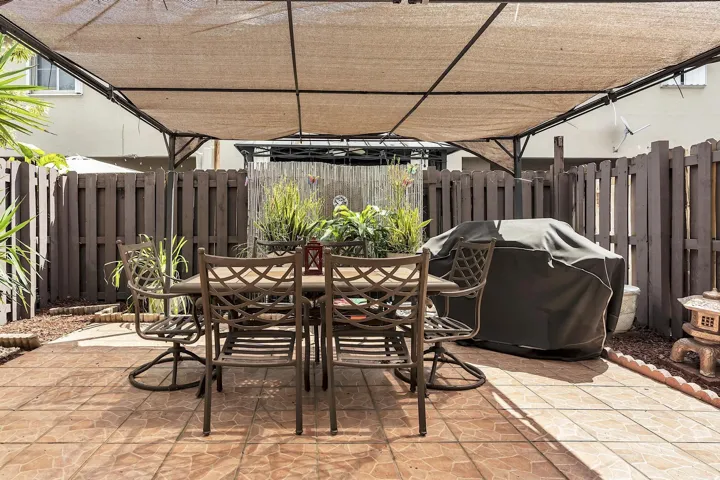 16637 NW 73 pl - - 109