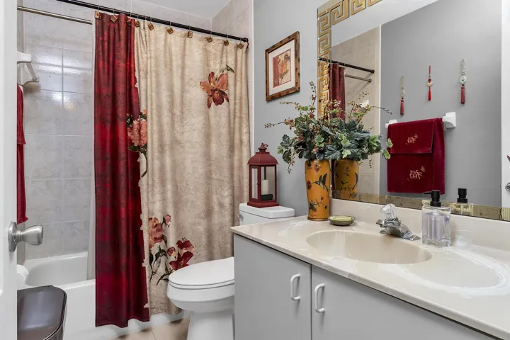 16637 NW 73 pl - - 100