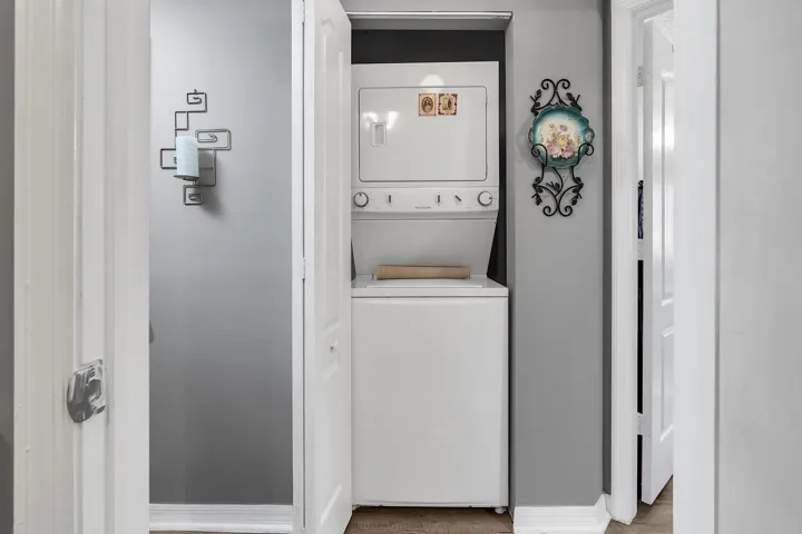 16637 NW 73 pl - - 101