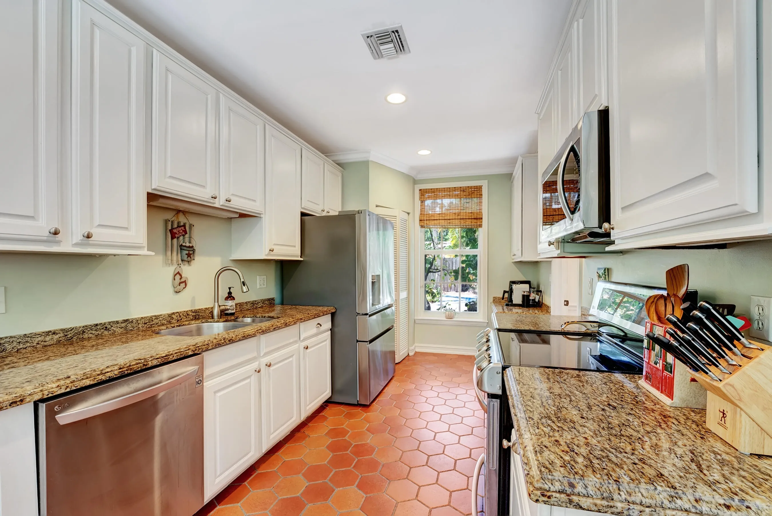 Property photo 38