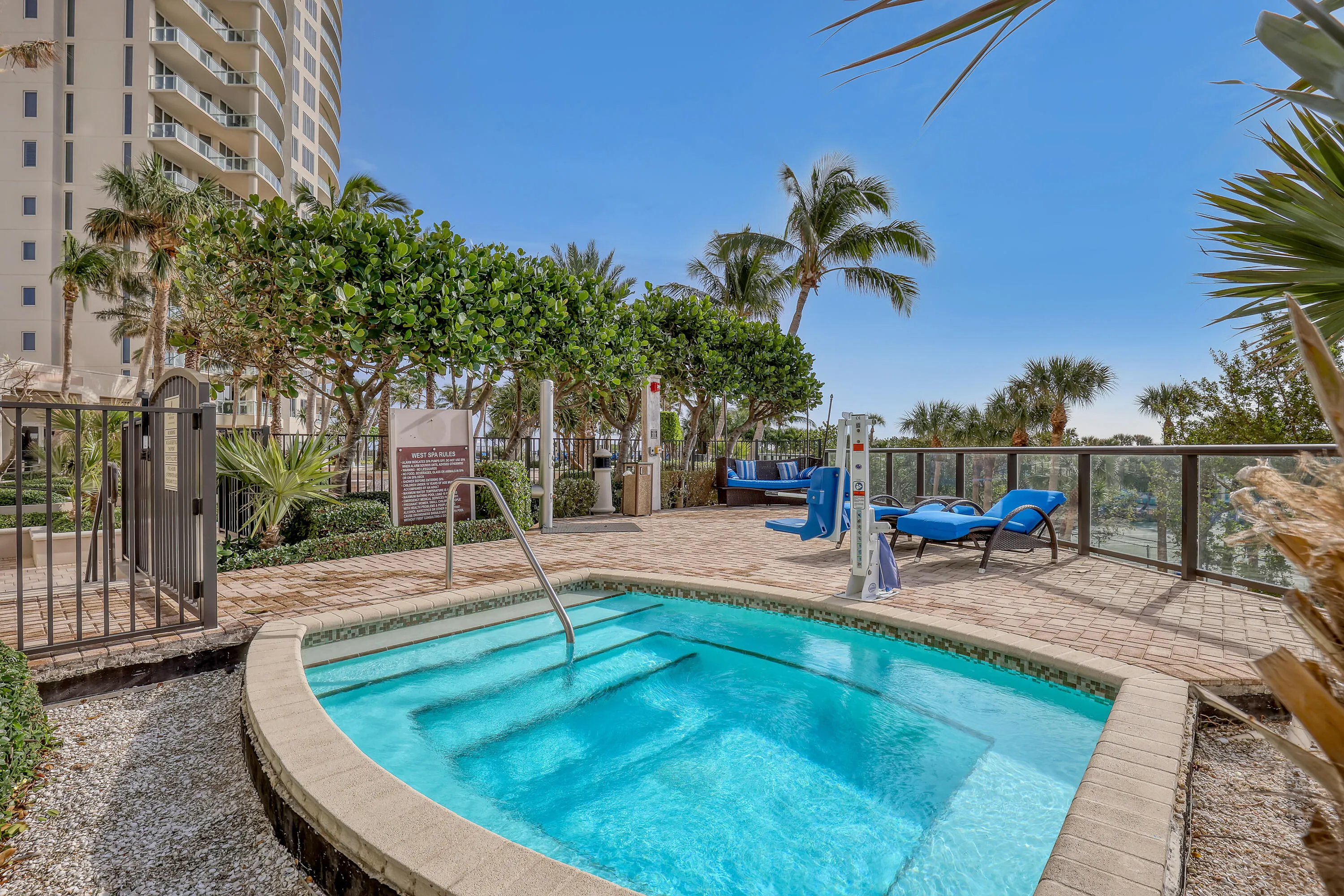 Ritz Carlton (10)