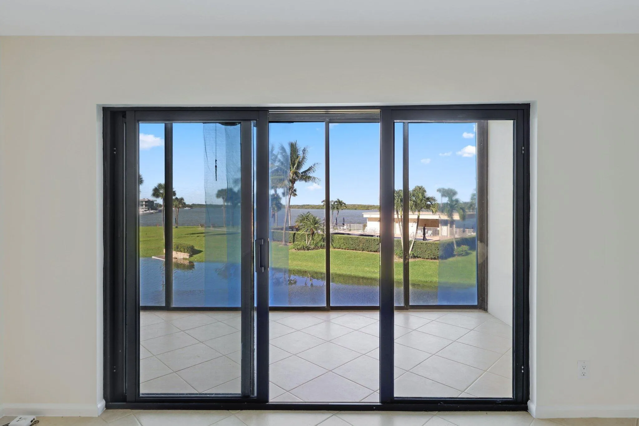 200 intracoastal - 18.jpg-SMALL