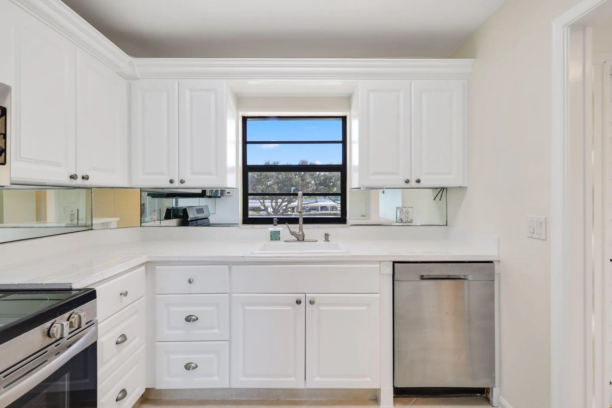 200 intracoastal - 8.jpg-SMALL