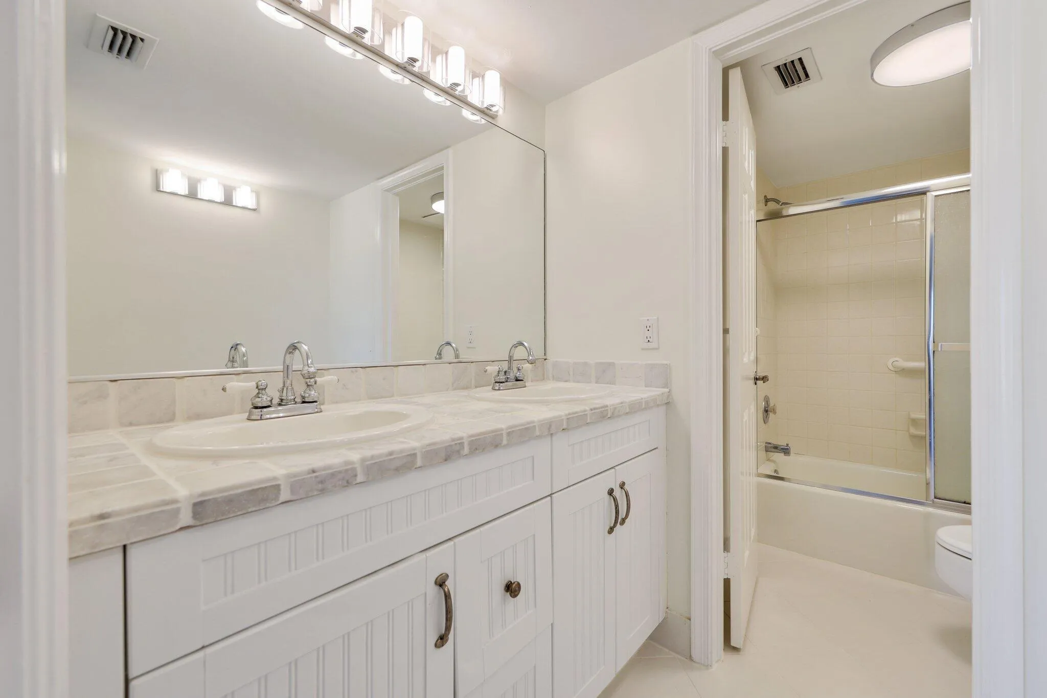 200 intracoastal - 26.jpg-SMALL