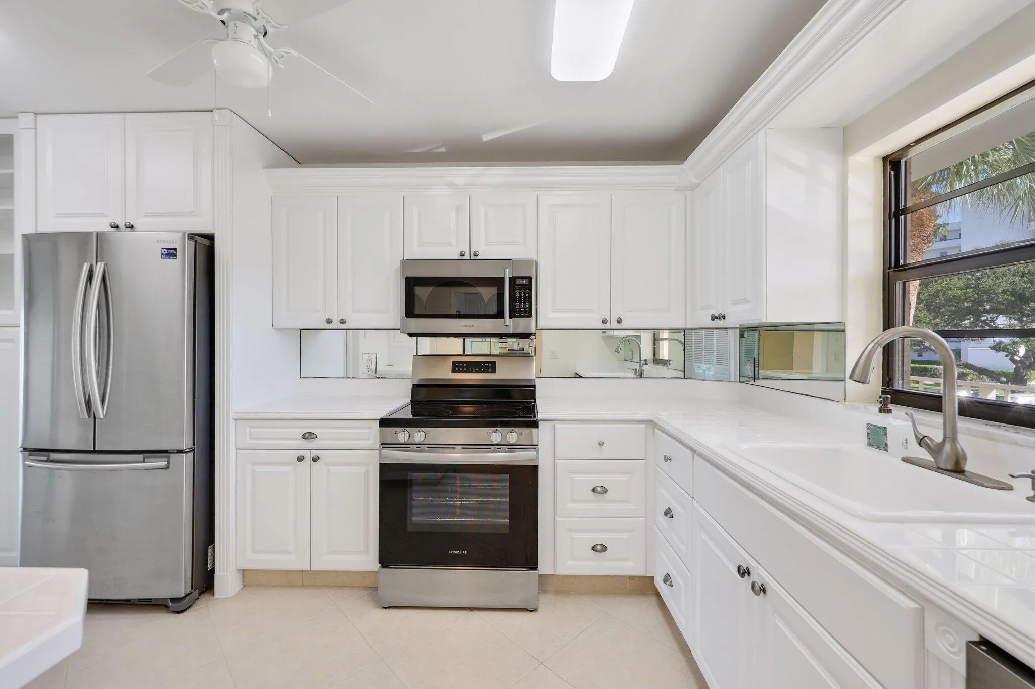 200 intracoastal - 6.jpg-SMALL