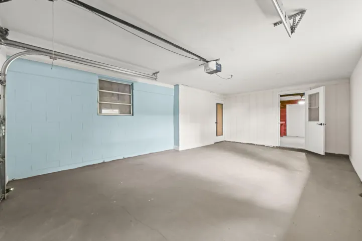 15 Garage 01