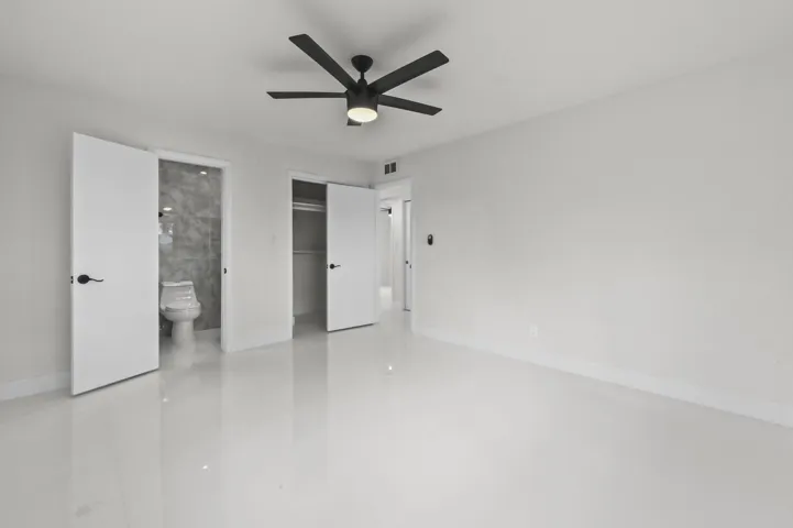 23 Bedroom 02