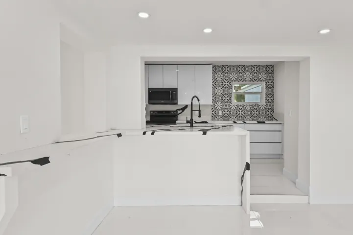 06 Kitchen 01