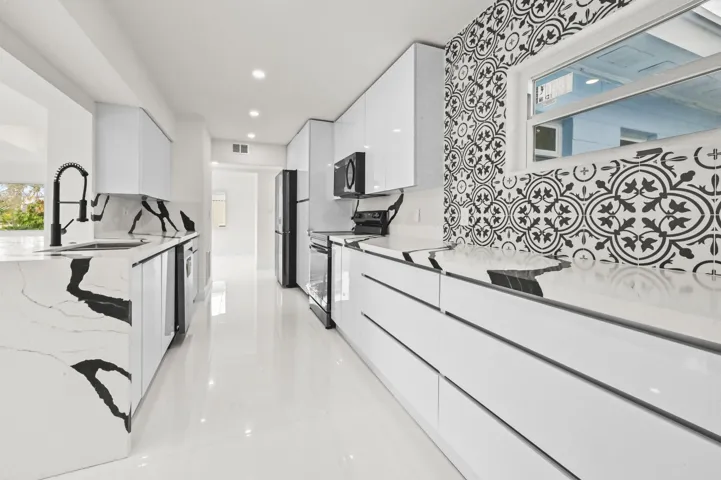 07 Kitchen 02
