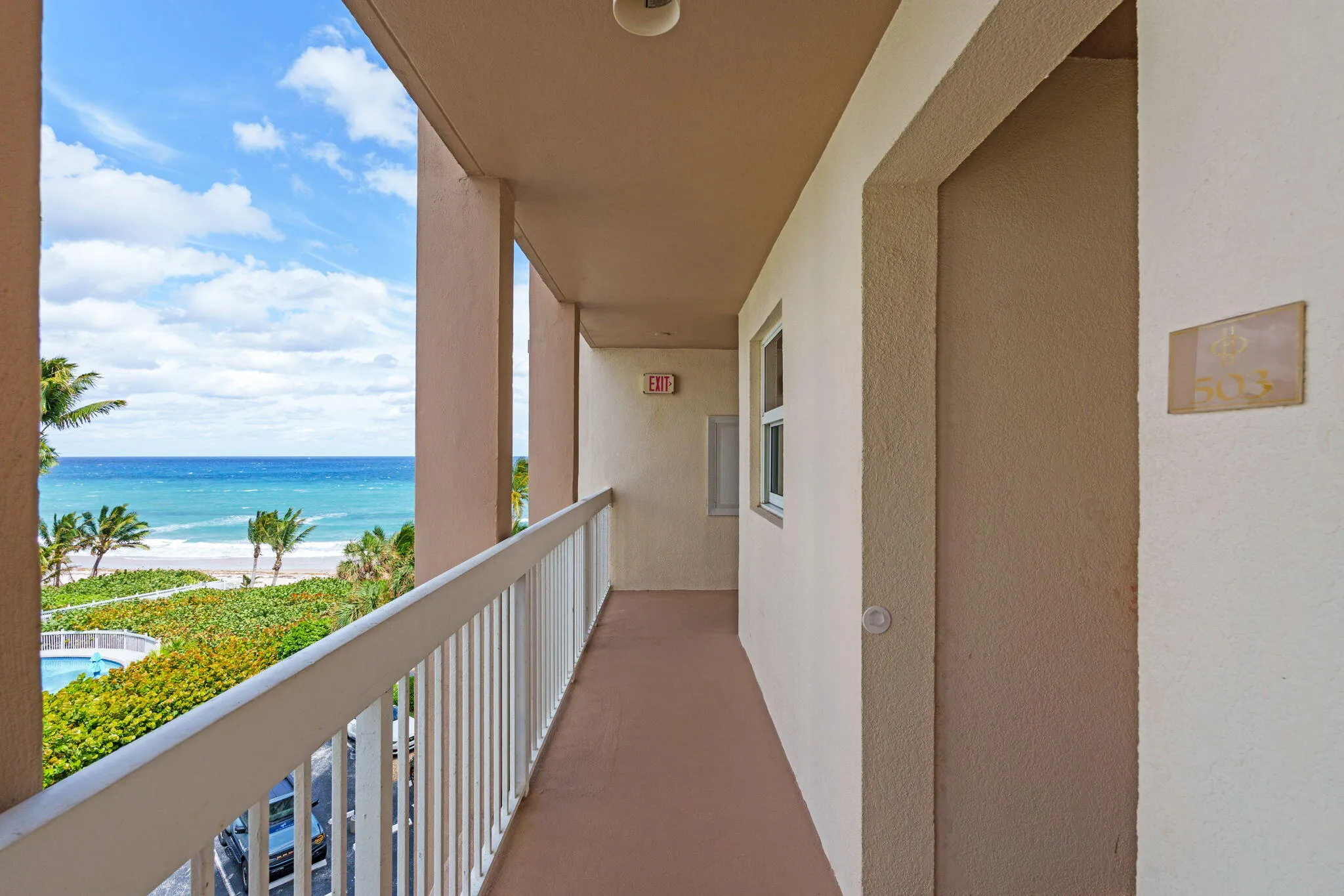 3-web-or-mls-A7408384