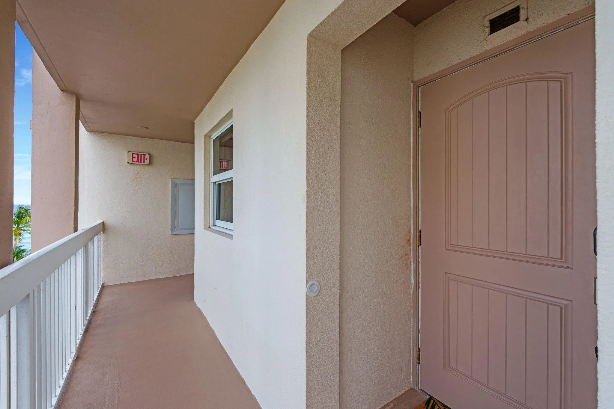 1-web-or-mls-A7408390