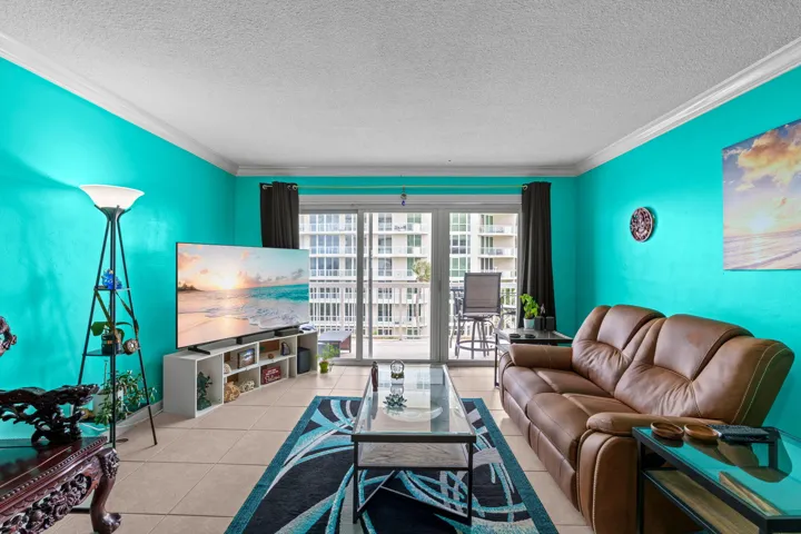 16-web-or-mls-A7408332
