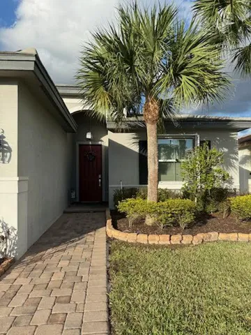 7986 NW Greenbank Circle, Port St Lucie, FL 34987