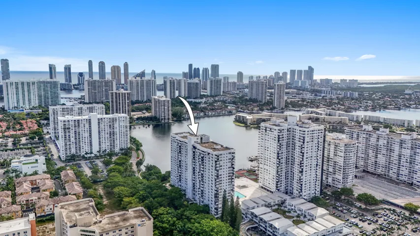 2780 NE 183 Street Apt 716 - 47