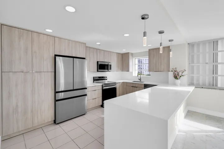 2780 NE 183 Street Apt 716 - 7