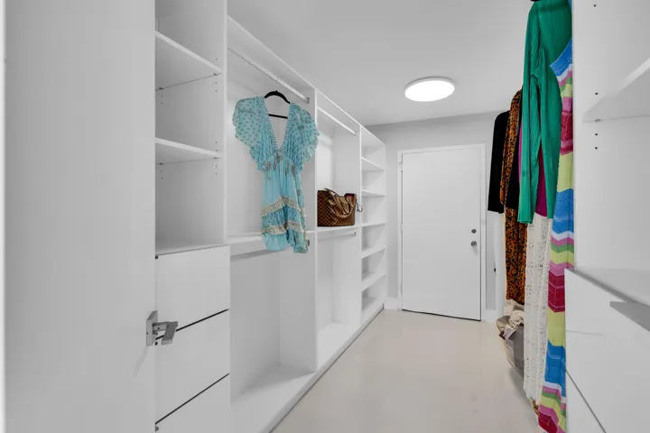 2780 NE 183 Street Apt 716 - 28