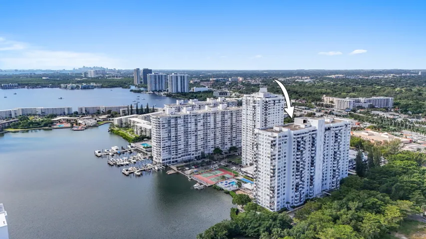 2780 NE 183 Street Apt 716 - 55