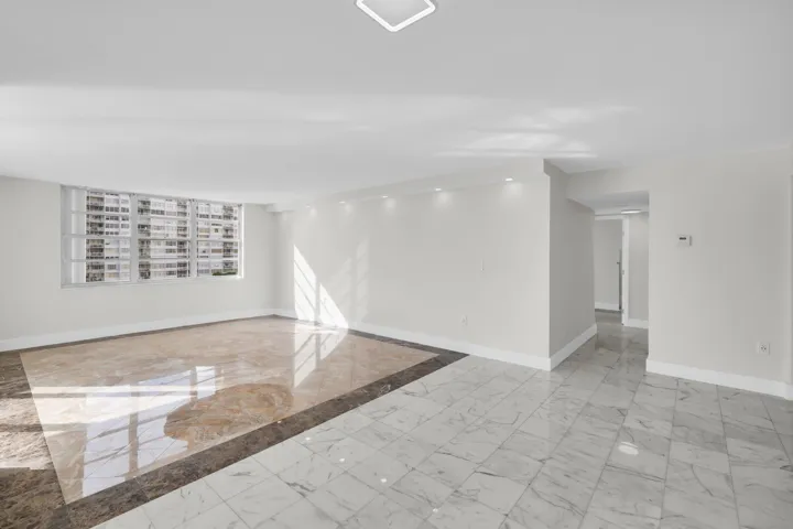 2780 NE 183 Street Apt 716 - 3