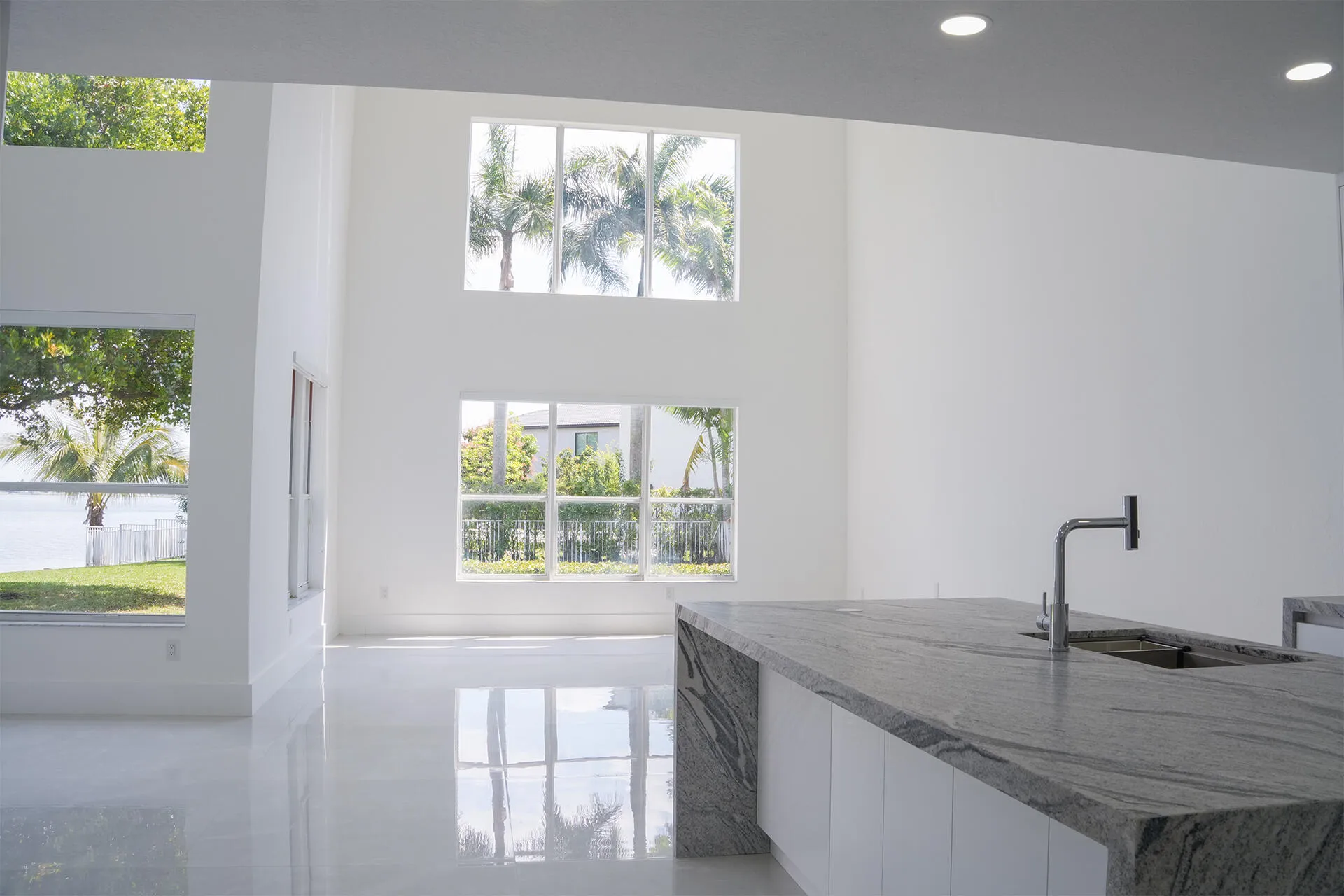 5227FamilyRoomView