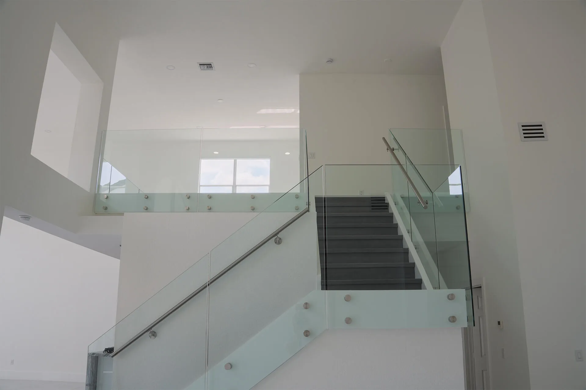 5227staircasefront