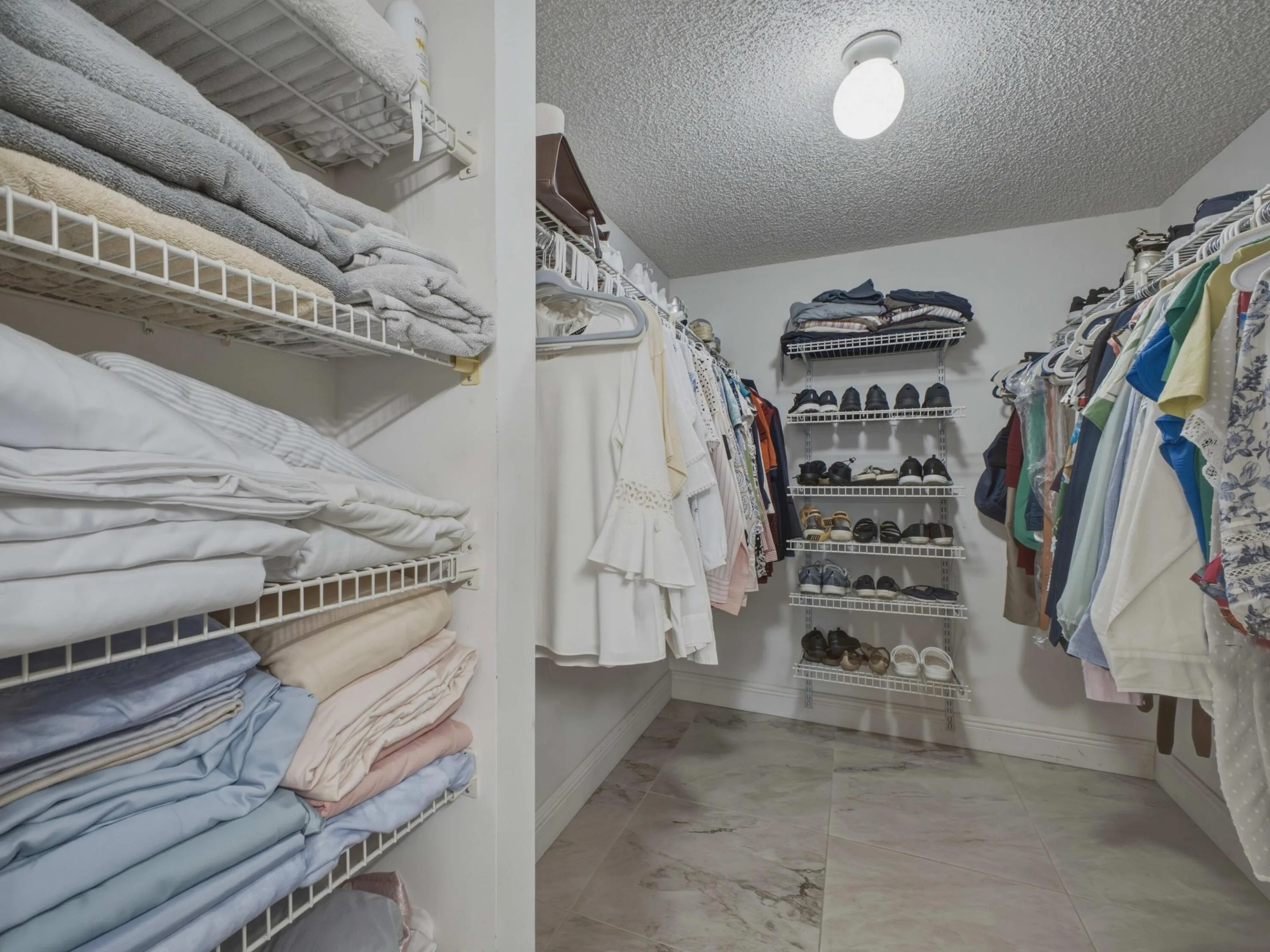 Primary Bedr closet