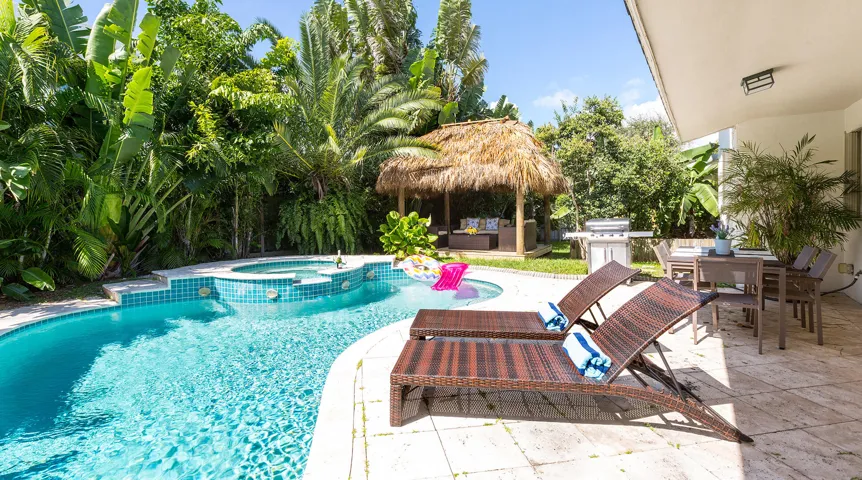 38_Pool_Patio_2