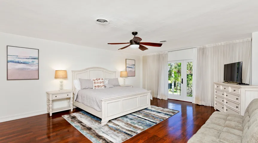 17_Masterbedroom_2