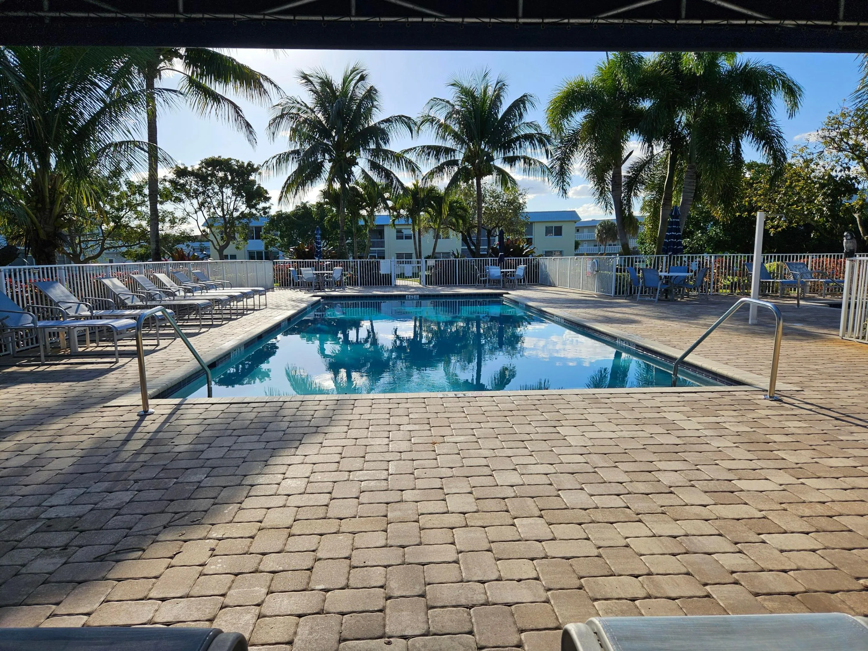 Goldberg pool
