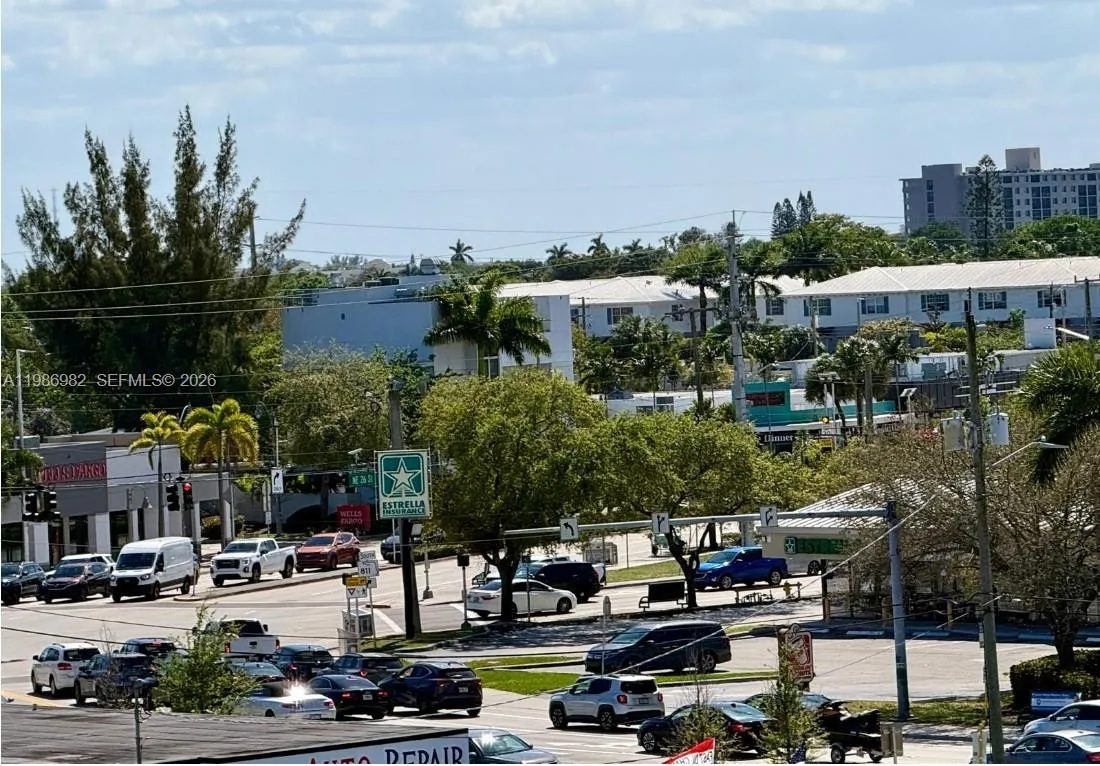 View of 5 points in Wilton Manors