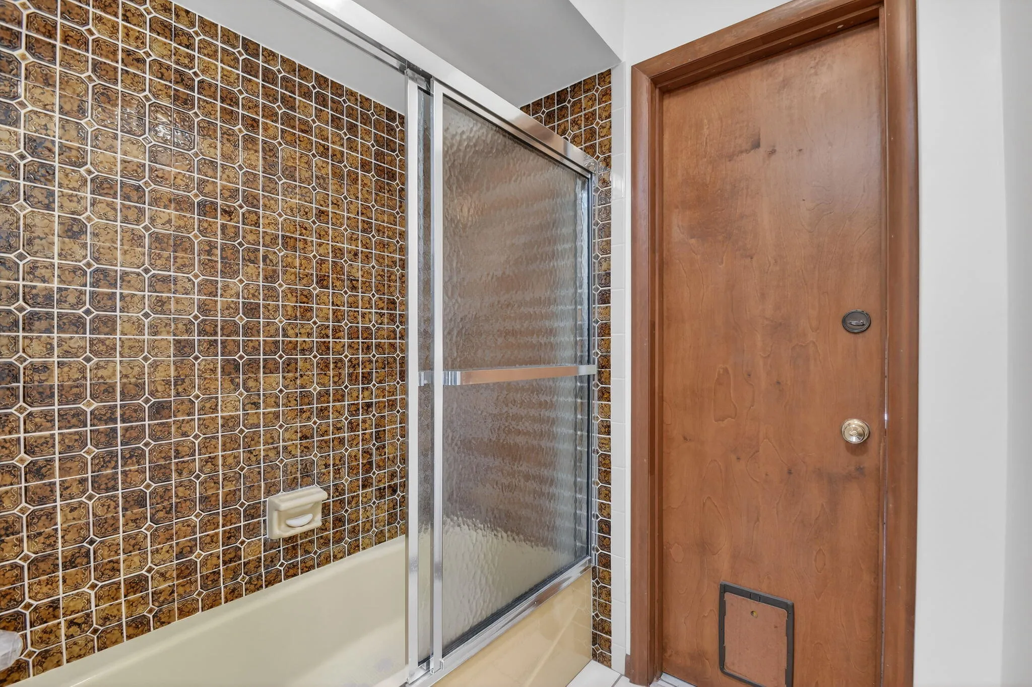 68 Shower/ Bath