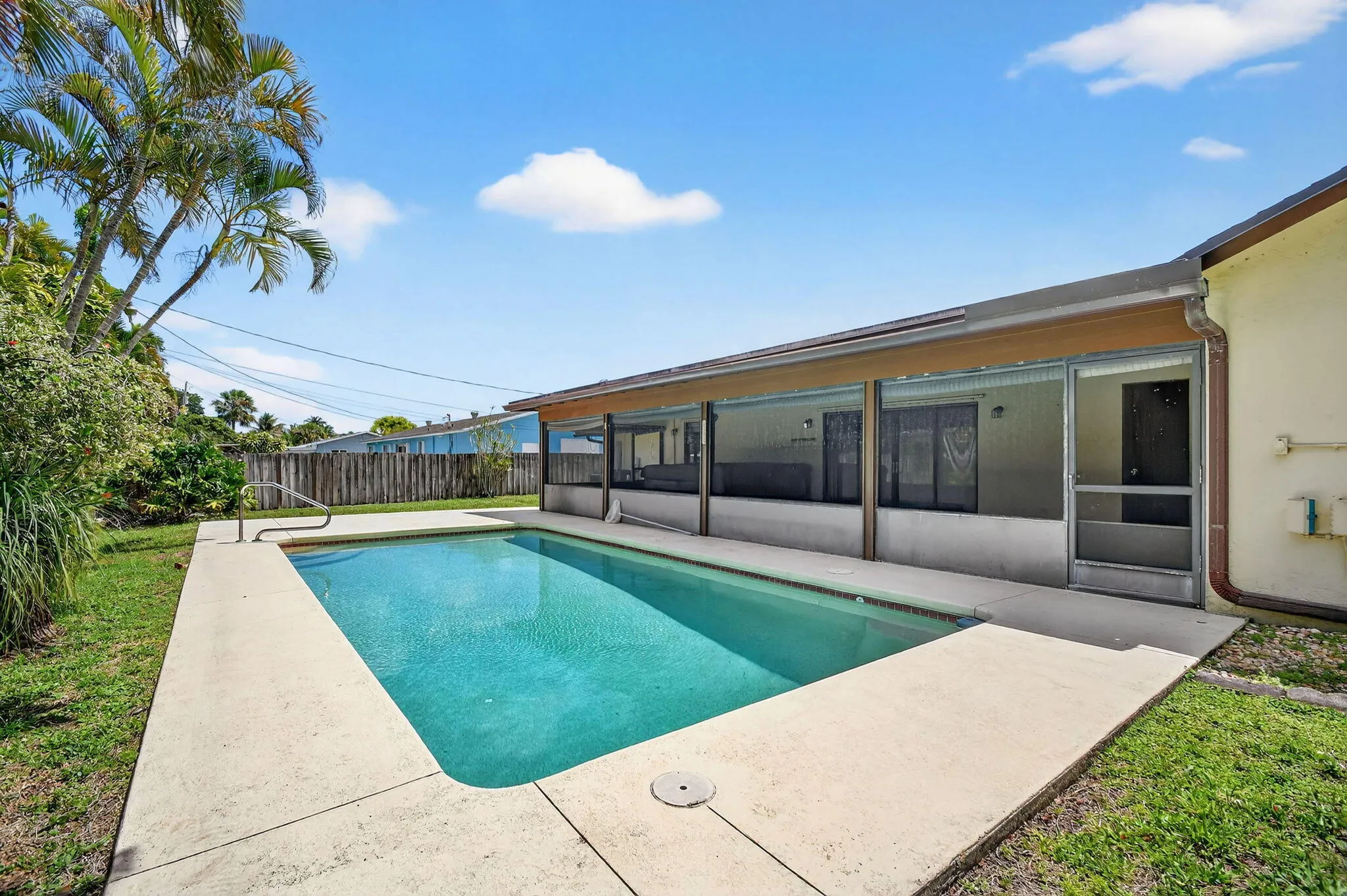 68 R Patio