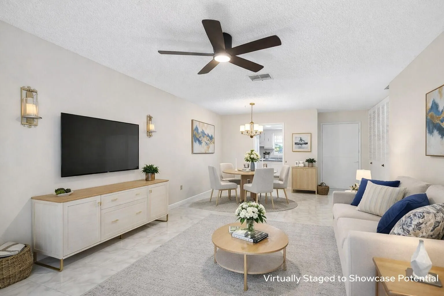 Generous space ideal for relaxing & entertaining guests.