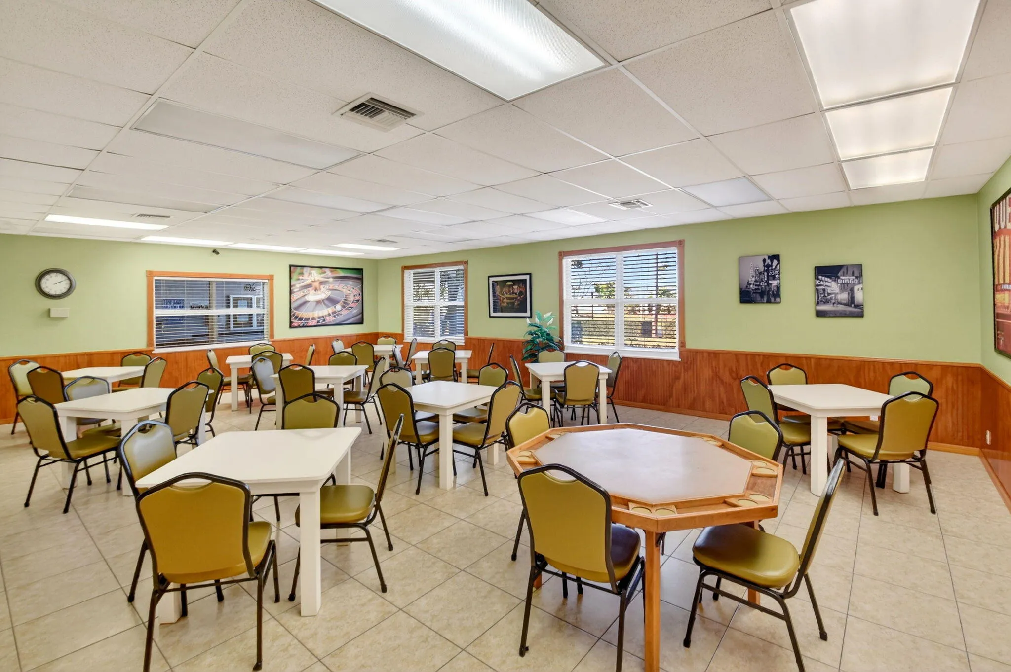 Spacious area for games & gatherings.