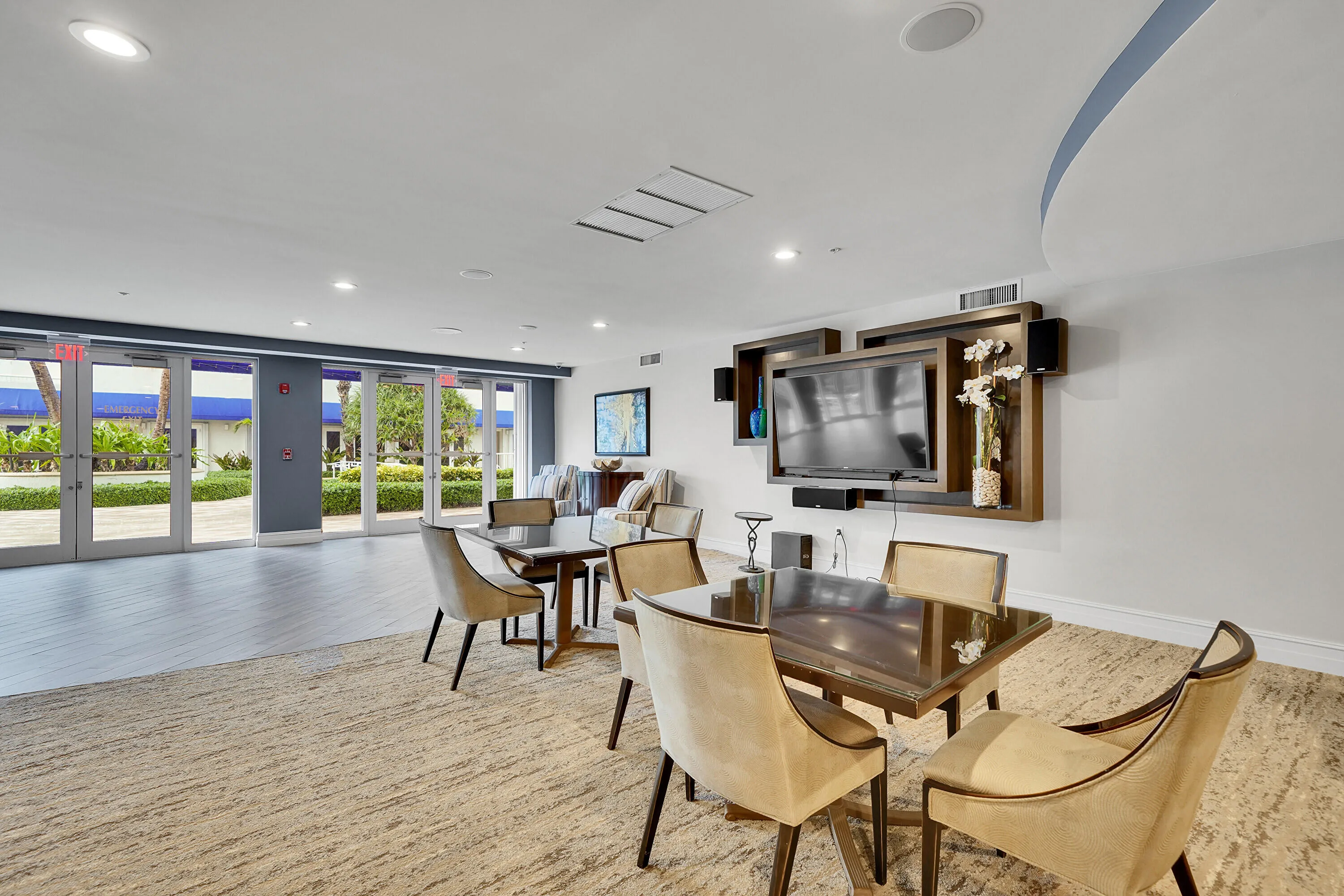 16 party room 2