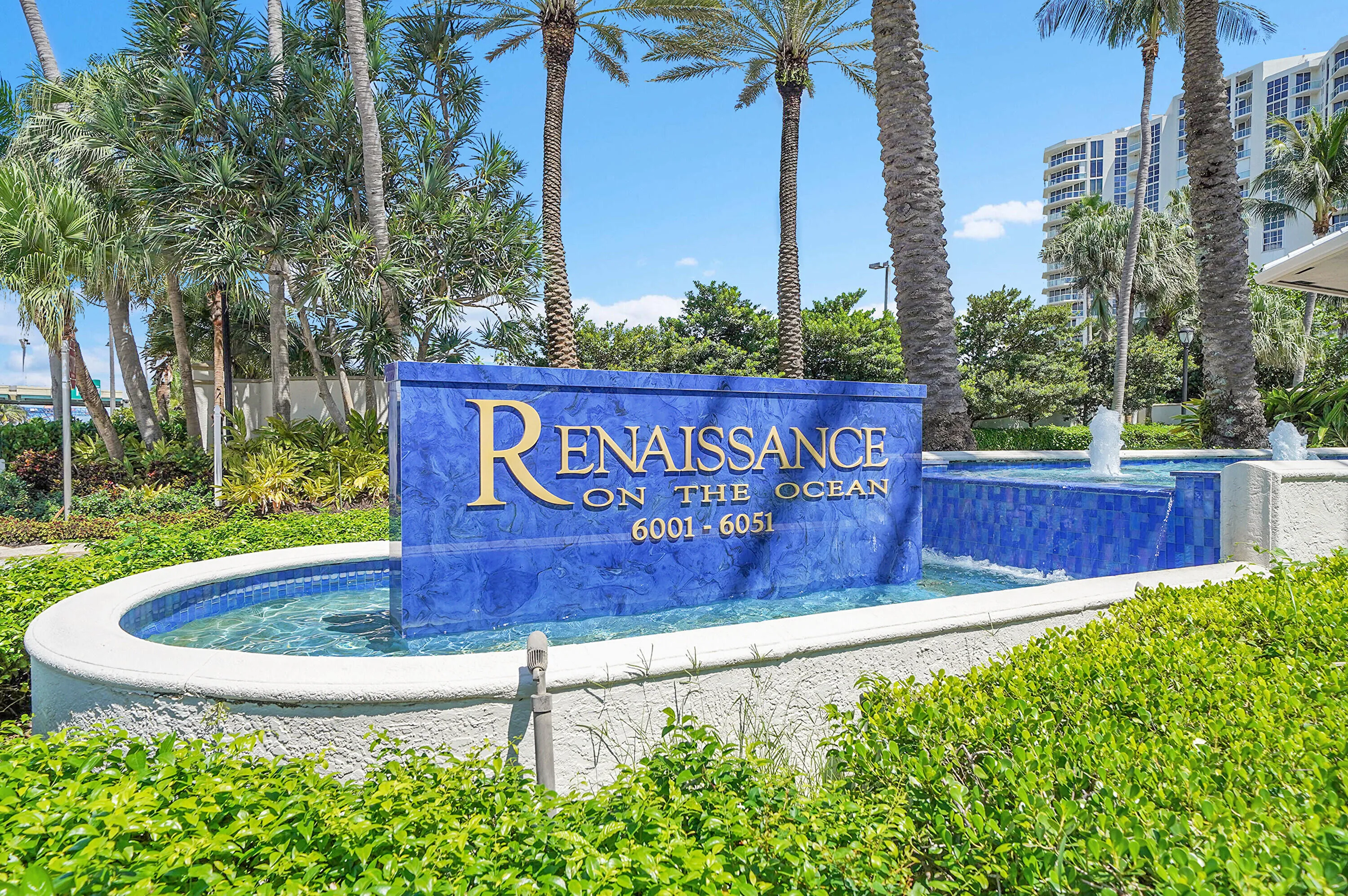 1 entrance sign