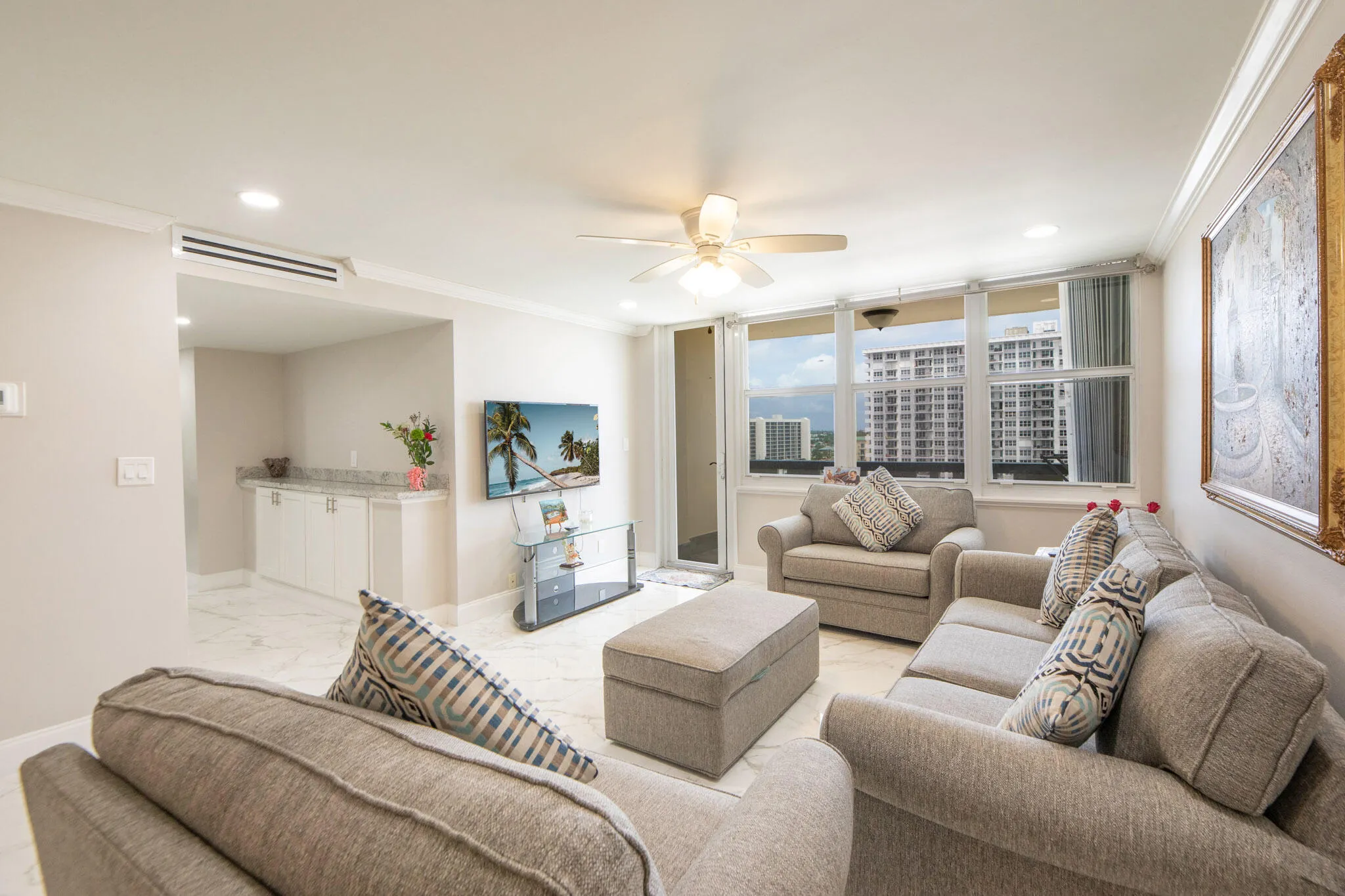 JH 1007 living 3