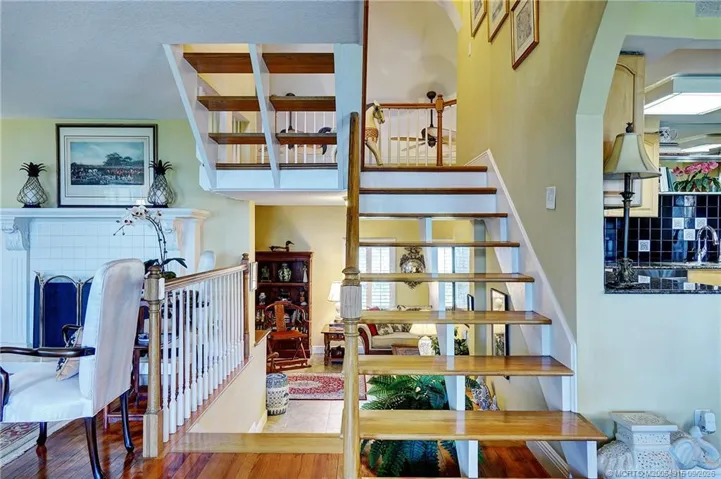 Tri level home
