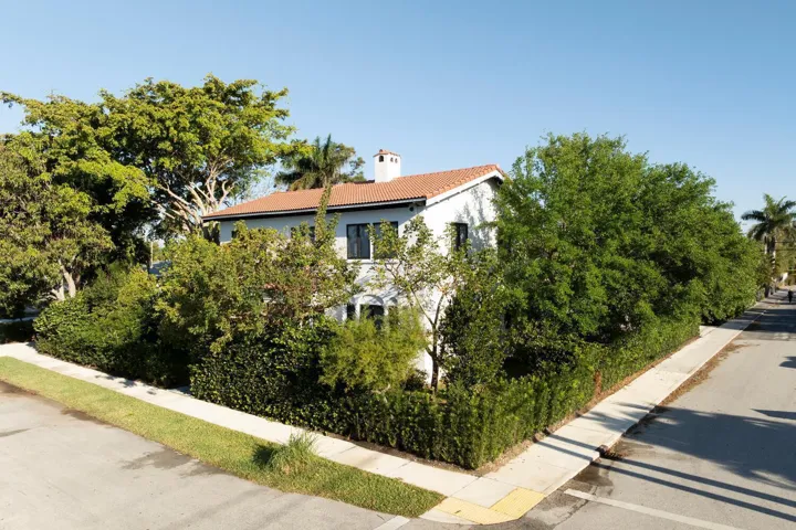 1629 S Lakeside Dr Lake Worth-large-028-