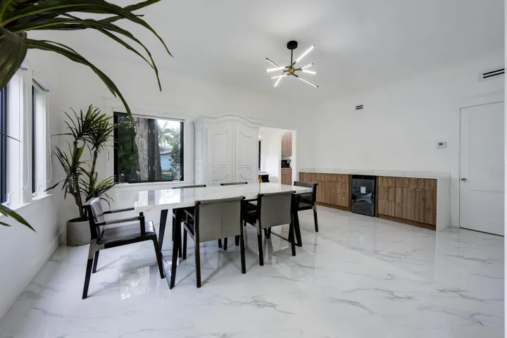 1629 S Lakeside Dr Lake Worth-large-006-