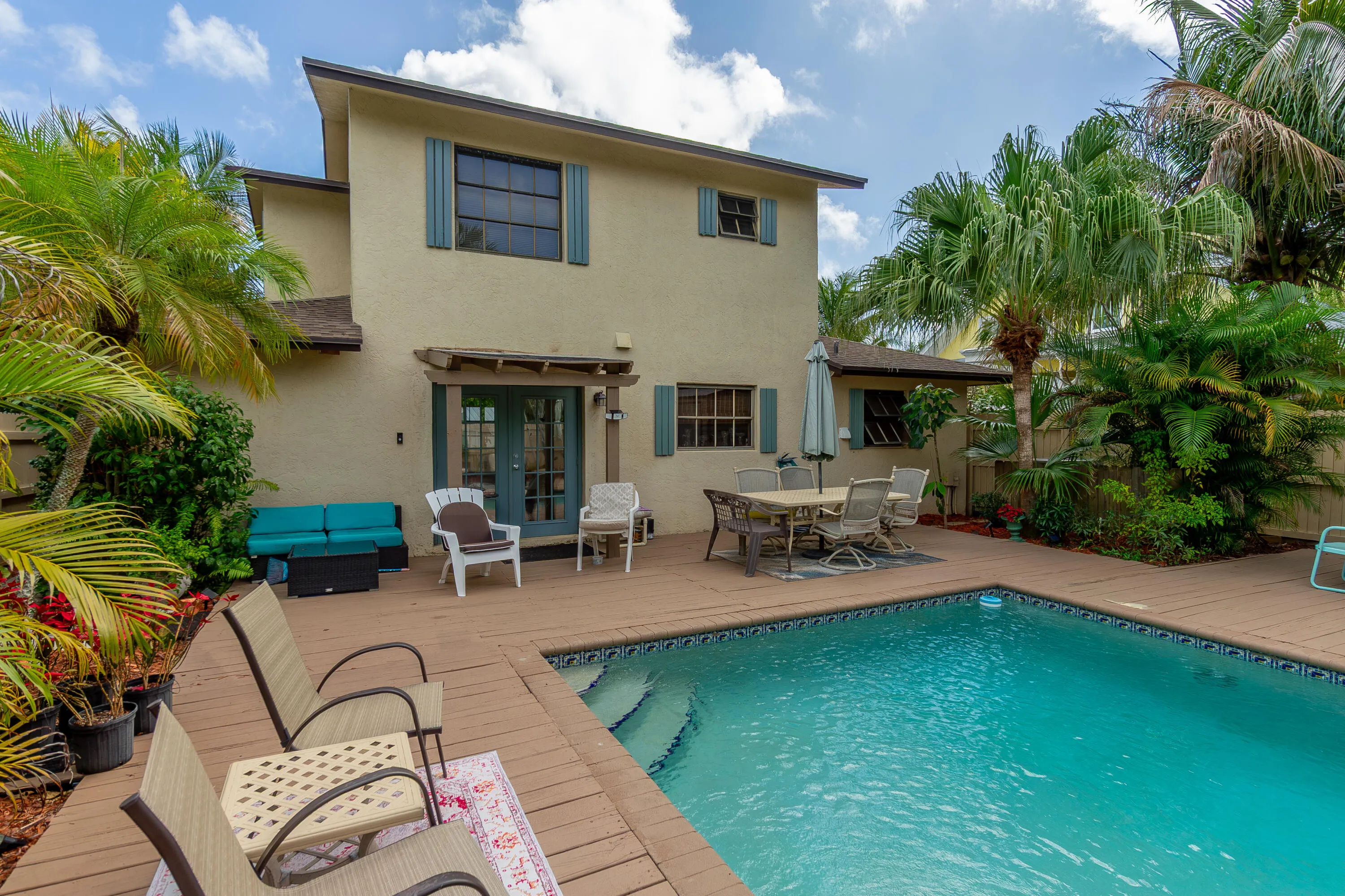 Backyard & Pool