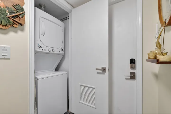 washer & dryer