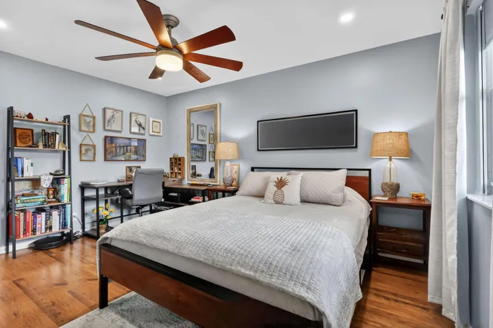 2nd bedroom